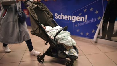 Intrarea României în Schengen nu schimbă regulile pentru ieșirea minorilor din țară