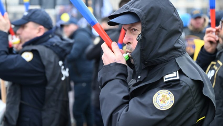 Polițiștii din Alba au ieșit în stradă