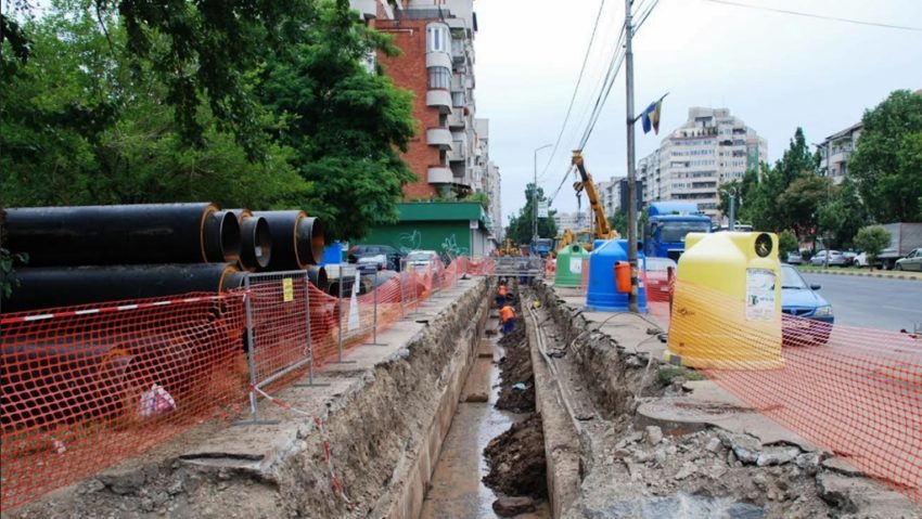 Se înlocuiesc conductele de termoficare în Oradea