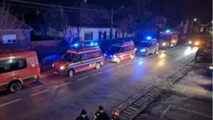 Mai multor persoane care participau la un bal li s-a făcut rău