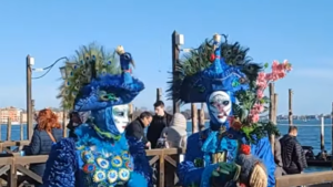 A început Carnavalul de la Veneția