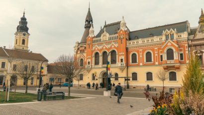 O clădire reprezentativă din Oradea intră în lucrări de restaurare | FOTO